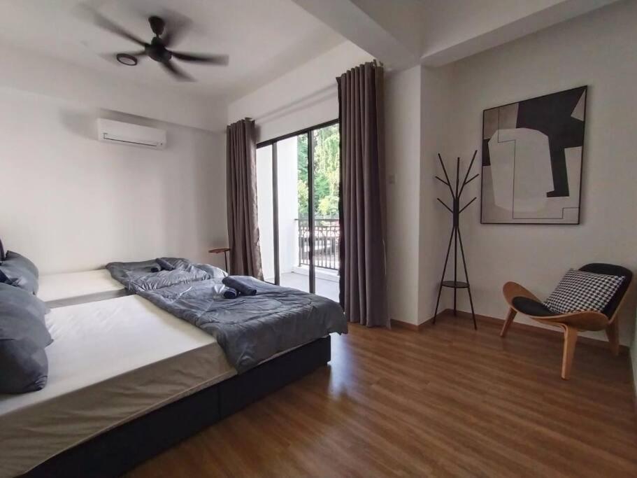 Be.paradise Duplex@the Cove-8mins To Lwot-12-14pax Pangsapuri Ipoh