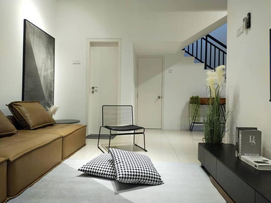 Pangsapuri Be.paradise Duplex@the Cove-8mins To Lwot-12-14pax