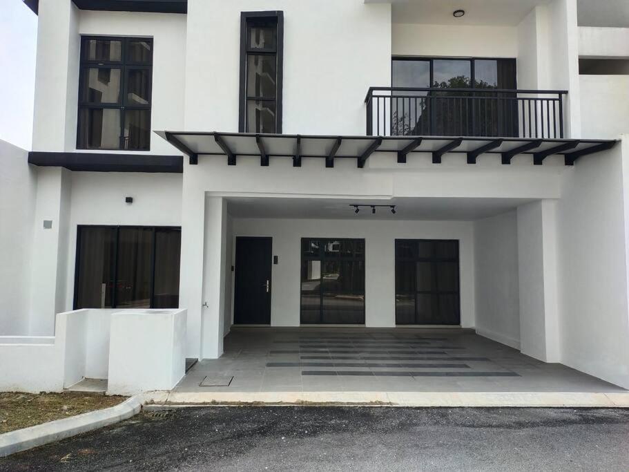 Be.paradise Duplex@the Cove-8mins To Lwot-12-14pax Pangsapuri *